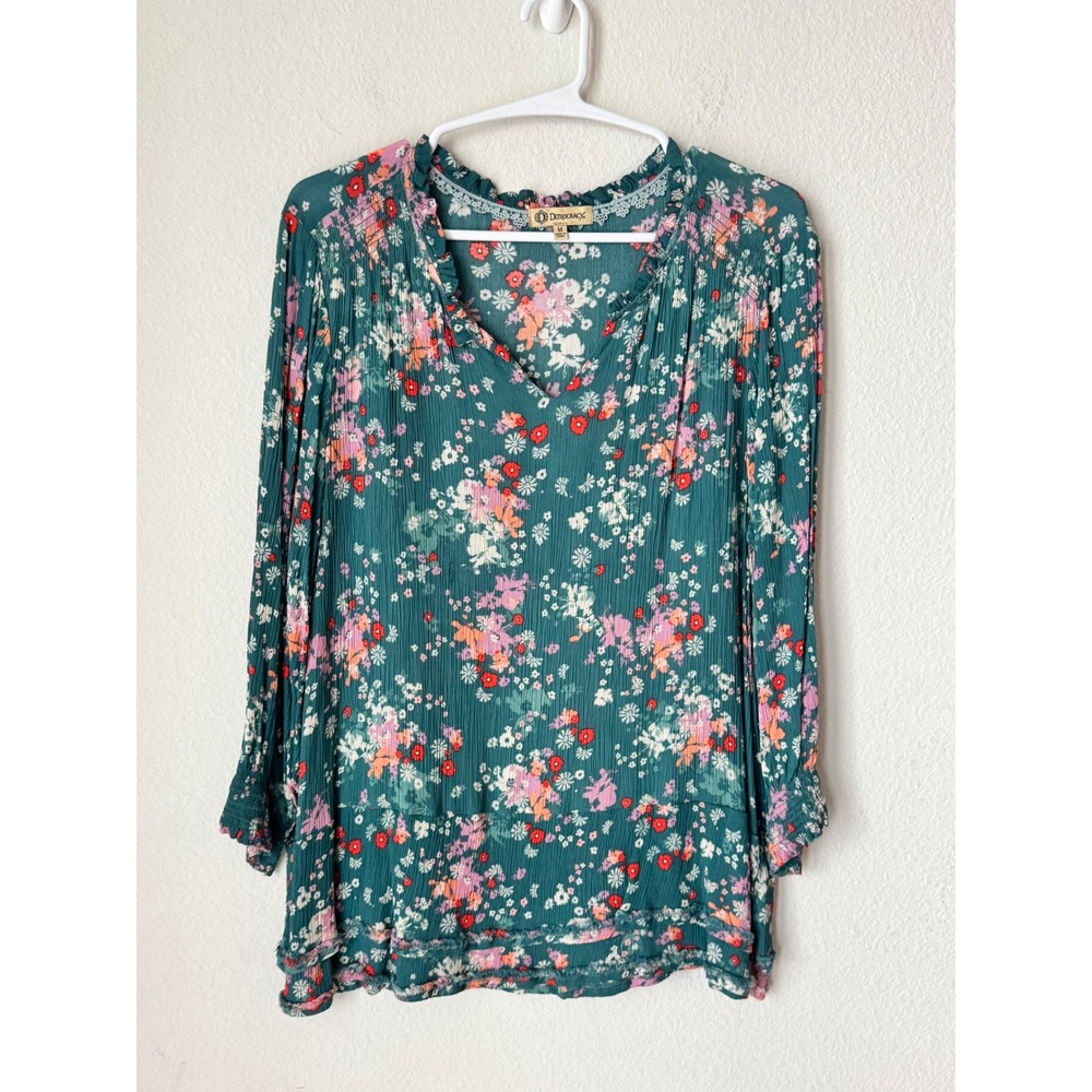 Democracy Womens Teal Green Floral Crinkle V-Neck Ruffle Lace Trim Blouse Size M
